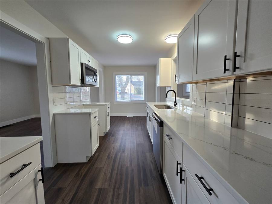 Greece NY — Kitchen